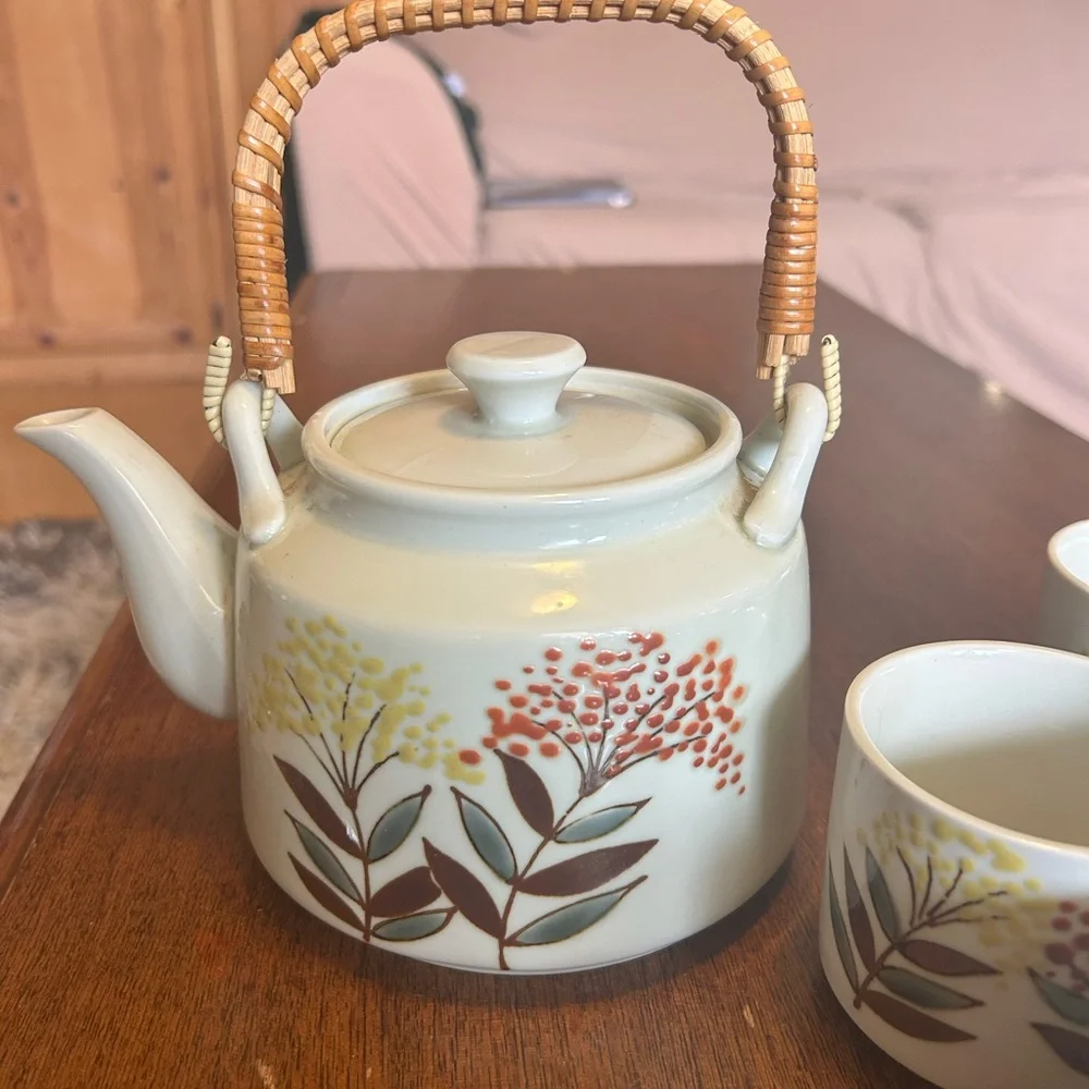 Otagiri Floral Teapot and Cup Set - Five Piece Set